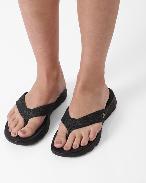 skechers sandals for flat feet