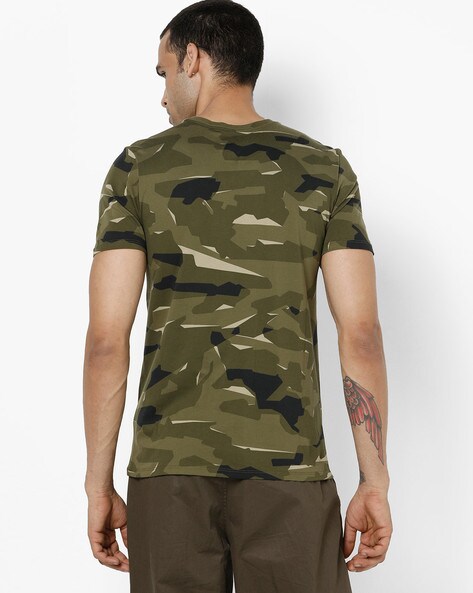 Nike camouflage store t shirt