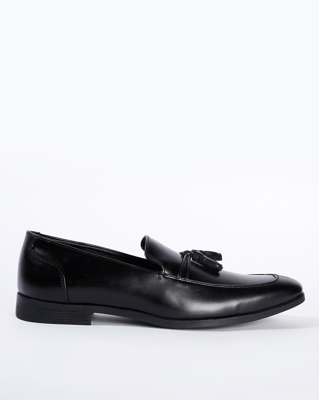 slip on tassel loafers