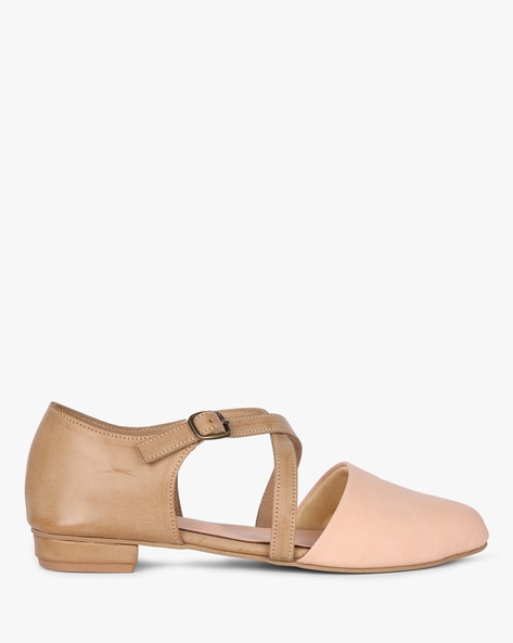Women's Closed Toe Flat Sandals + FREE SHIPPING | Shoes | Zappos.com
