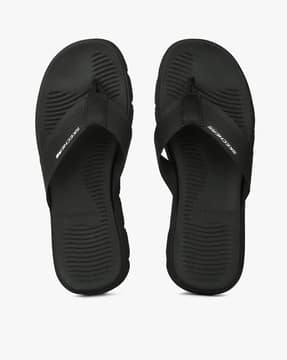 thong style flip flops