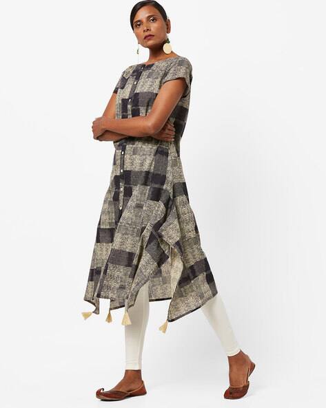 Printed Button-Down Kurta With Handkerchief Hem By AJIO ( Black )