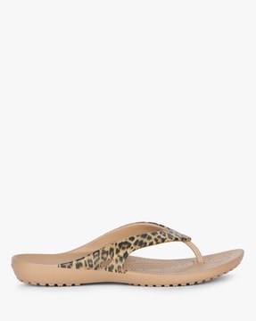 crocs kadee leopard print flip flop