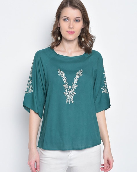 Printed Top with Round-Neck