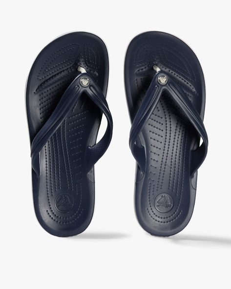 crocs croslite flip flops