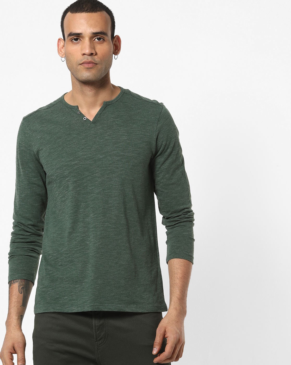 dark green t shirt style