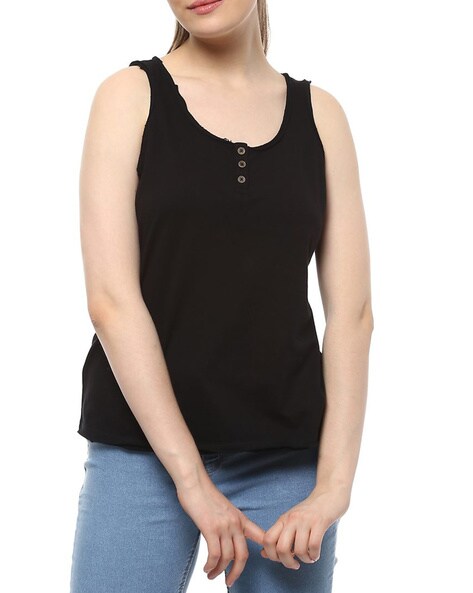 black sleeveless top womens