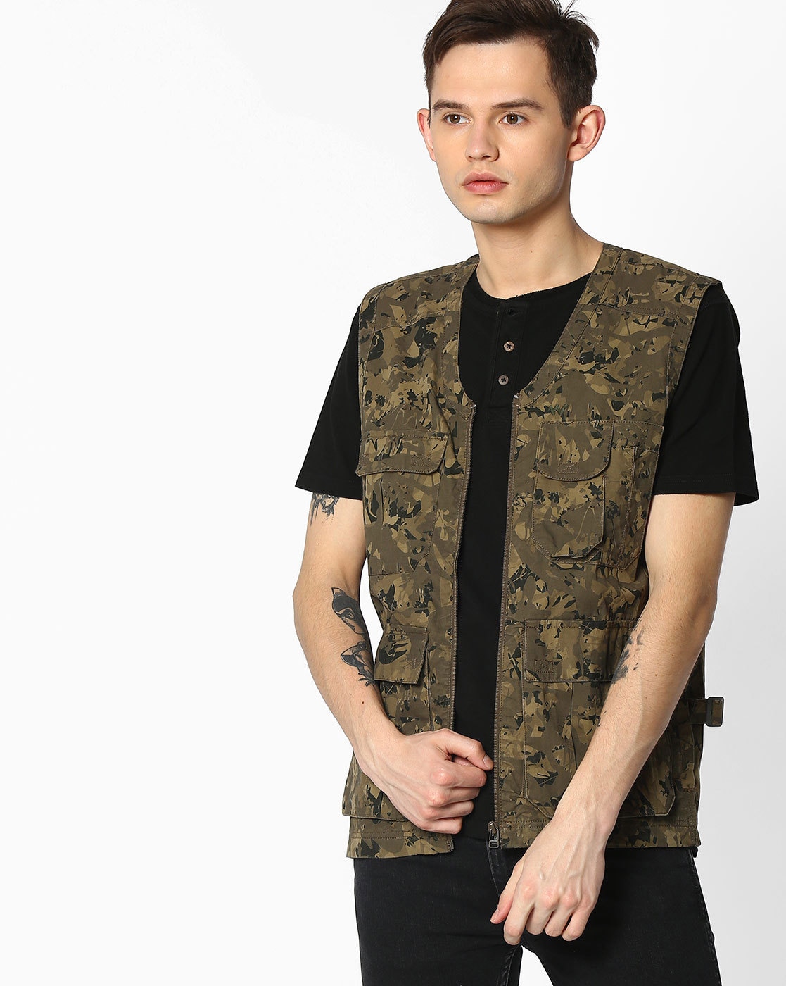 Camo utility outlet vest