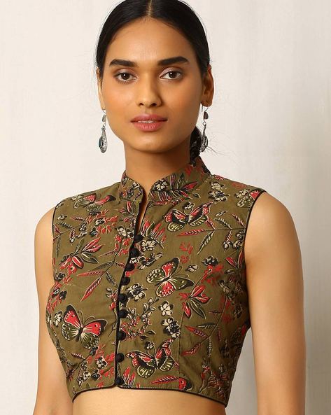 Sleeveless mandarin collar saree blouse design | Collar blouse saree, Saree  blouse designs, Sleeveless blouse saree