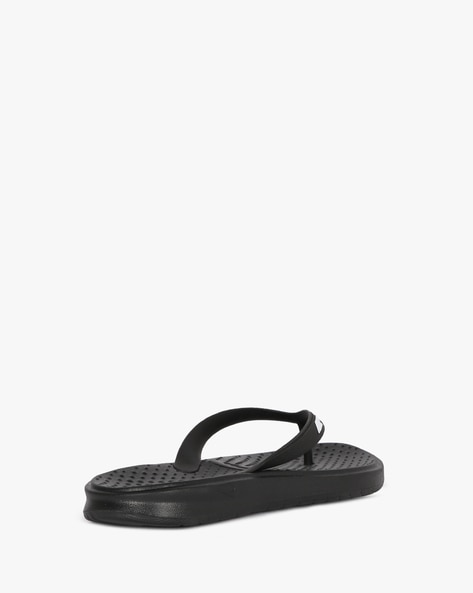 Nike solay best sale flip flops black