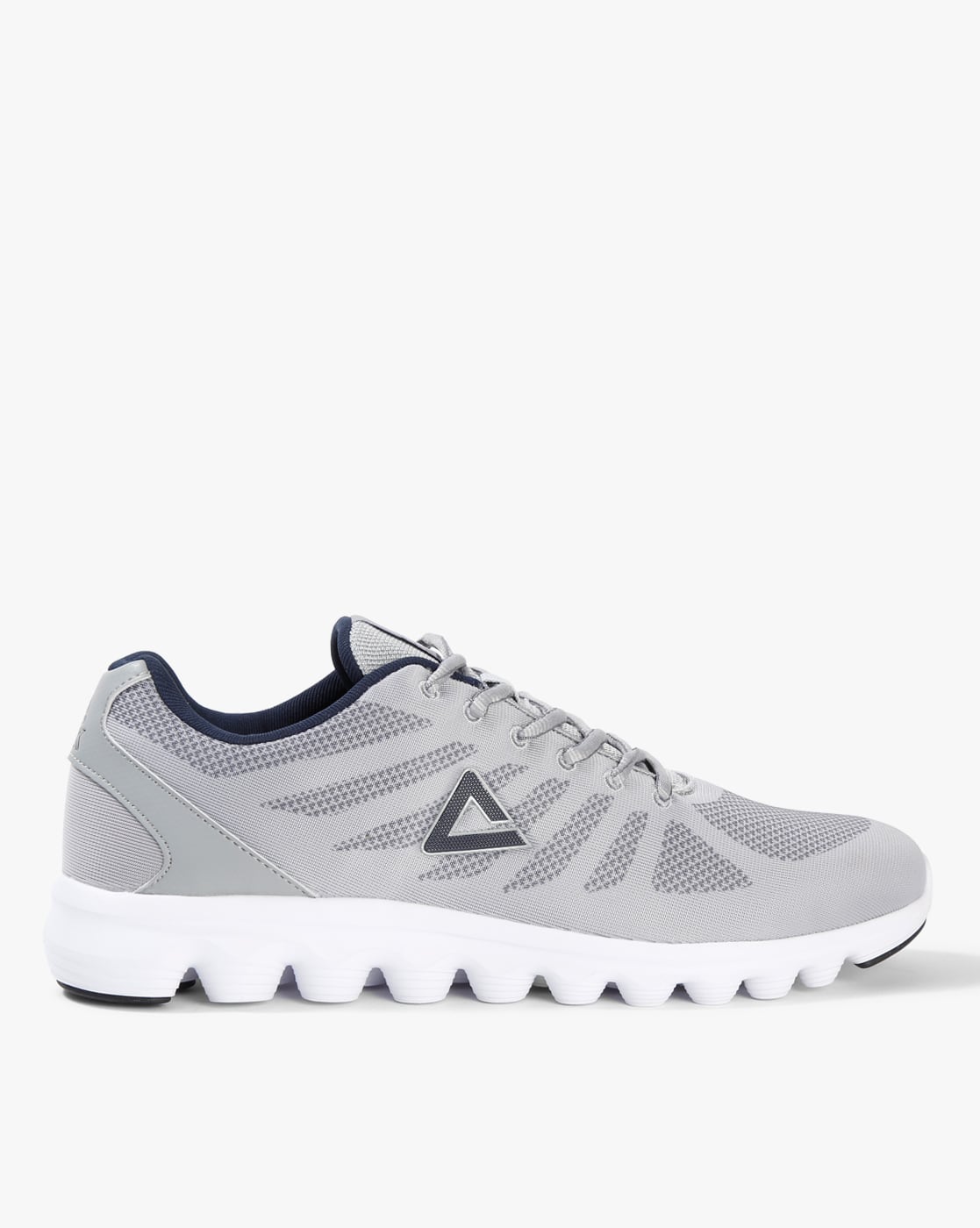 peak running shoes