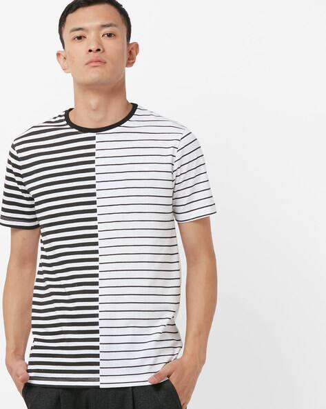elaborado t shirt