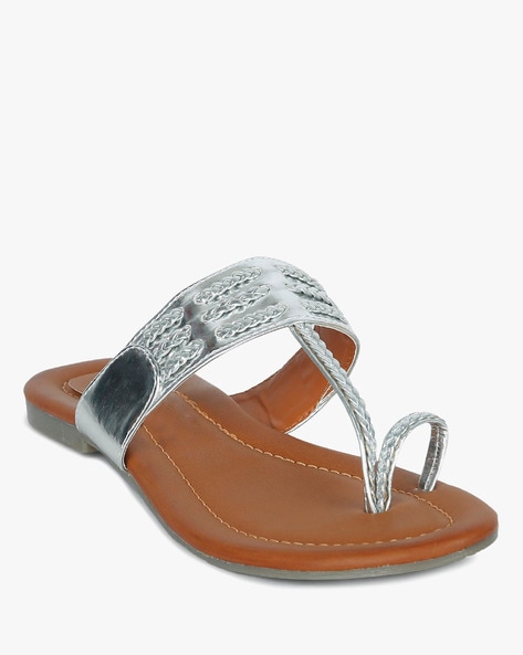 silver kolhapuri chappal online