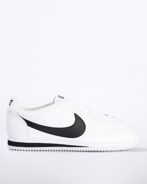 nike low top sneakers