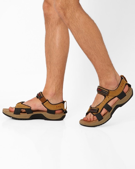 ajio woodland sandals