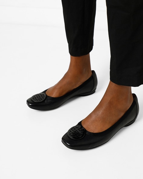 clarks square toe shoes