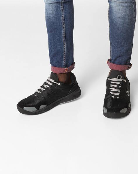 Lace-Up Sports Shoes