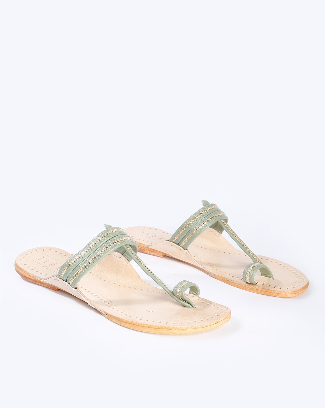 pure kolhapuri chappal