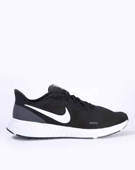 black sports shoes for boys
