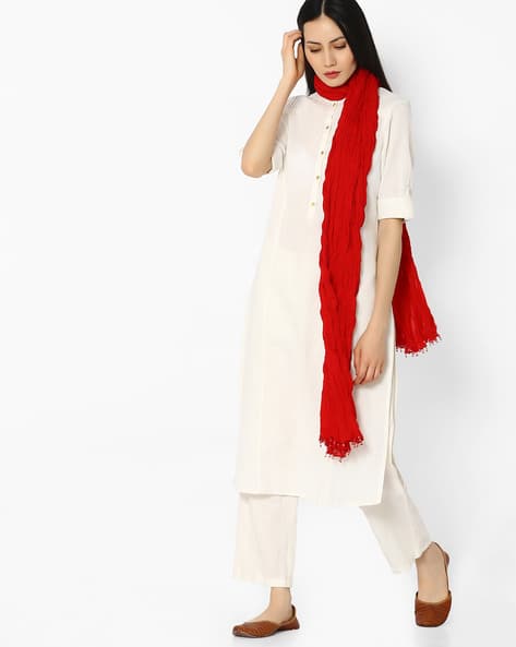 red dupatta simple