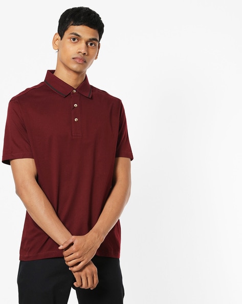 maroon collar t shirt