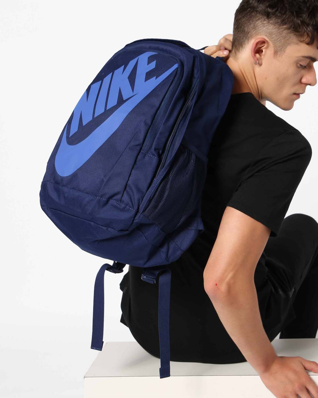 Buy Nike Men Hayward Futura 2.0 Backpack - Dark Grey/Dark Grey/Black, 46 x  38 x 18 cm/25 Litre Online at desertcartINDIA