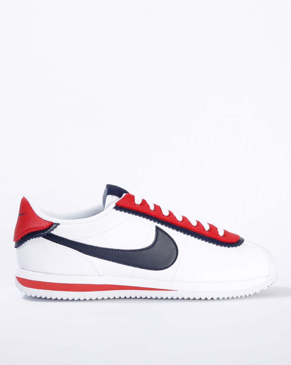 Buy White Sports Shoes for Men by NIKE 