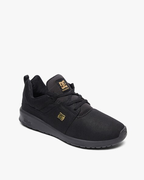 Dc shoes best sale heathrow tx se