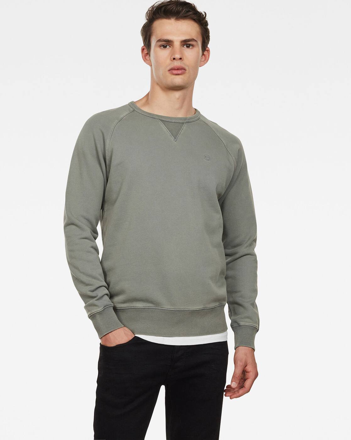 grey sweatshirt with stars
