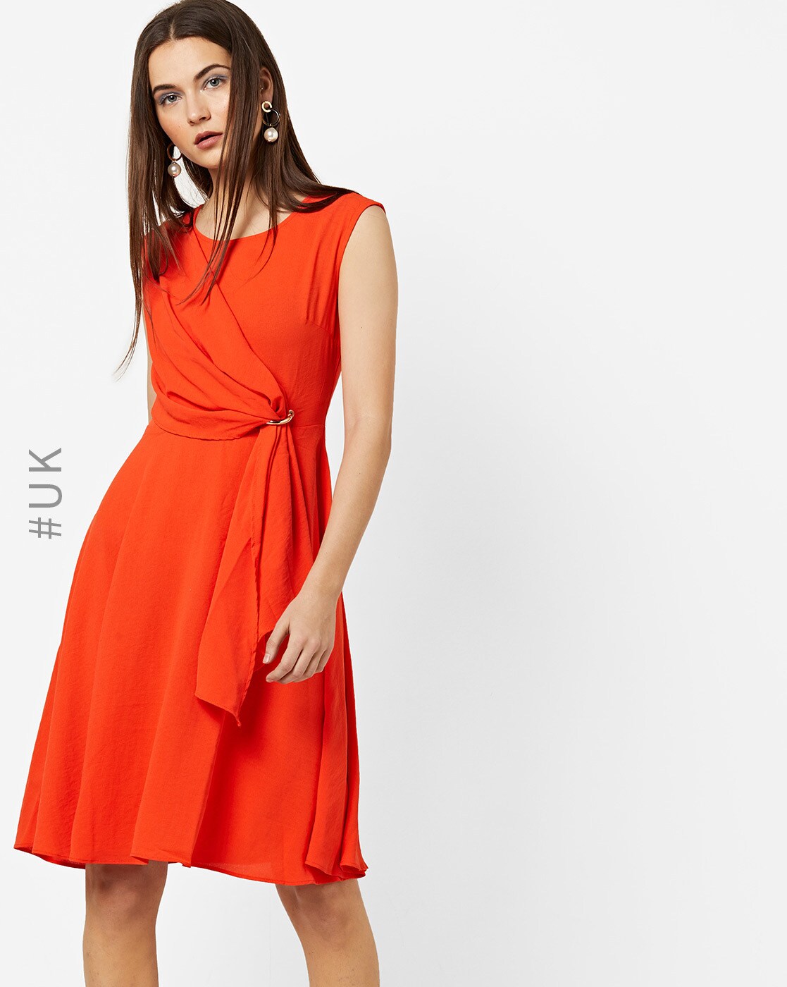 orange sleeveless dress