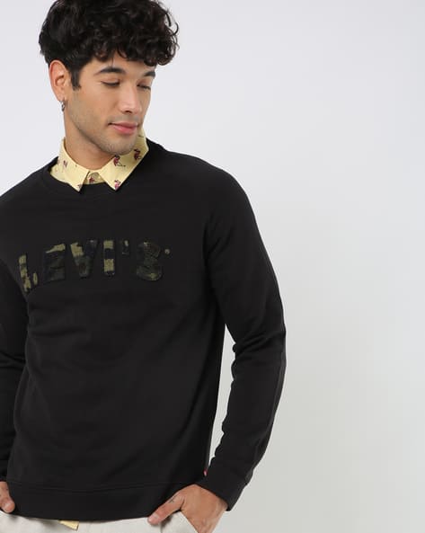 levis black sweatshirt