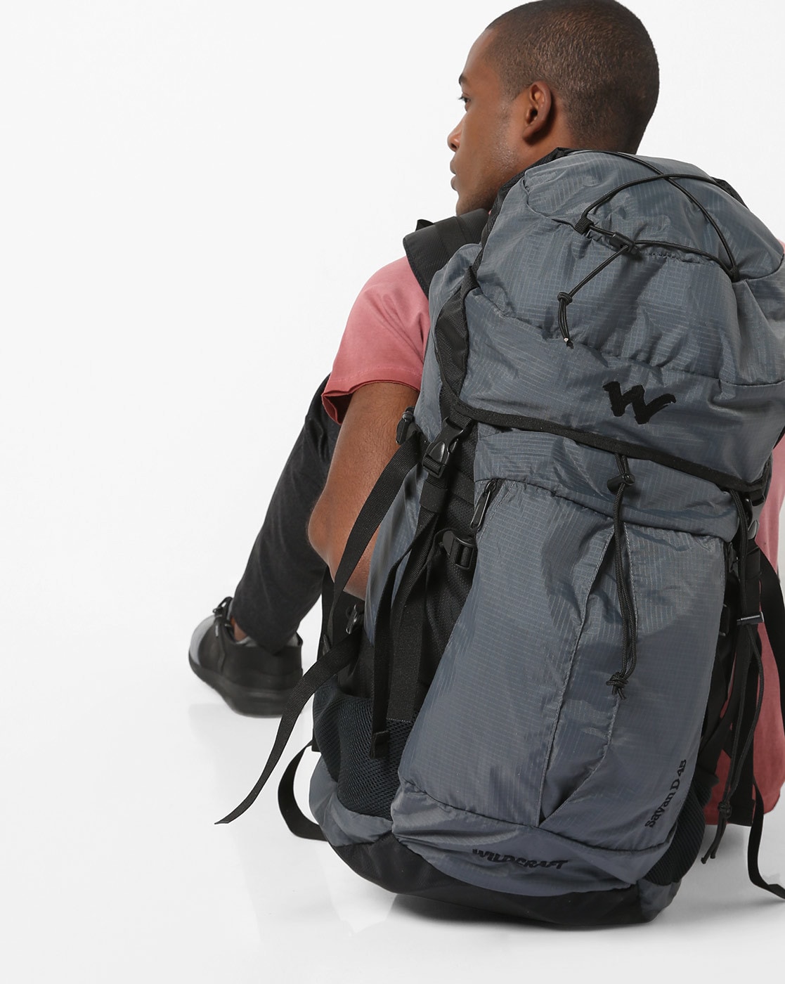 Wildcraft Polyester Black Trekking Bag Capacity 10kg