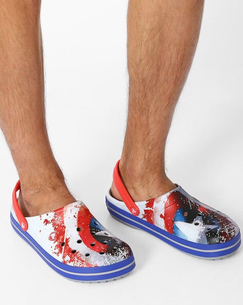 avengers crocs mens