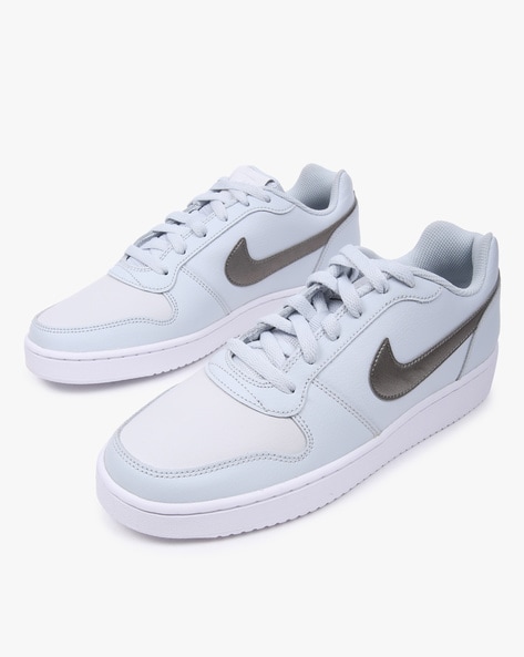 nike sneakers ajio