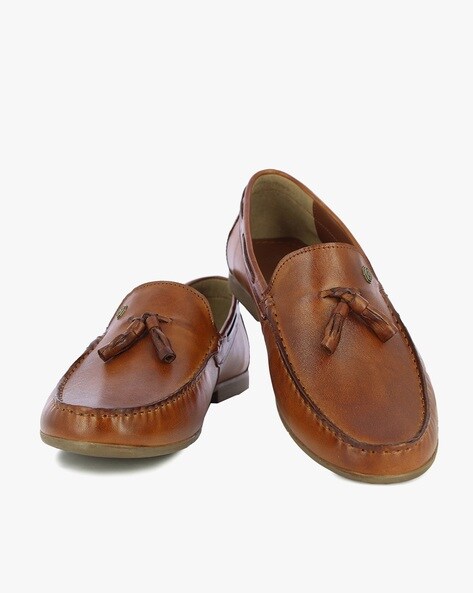 boat shoes with tassels