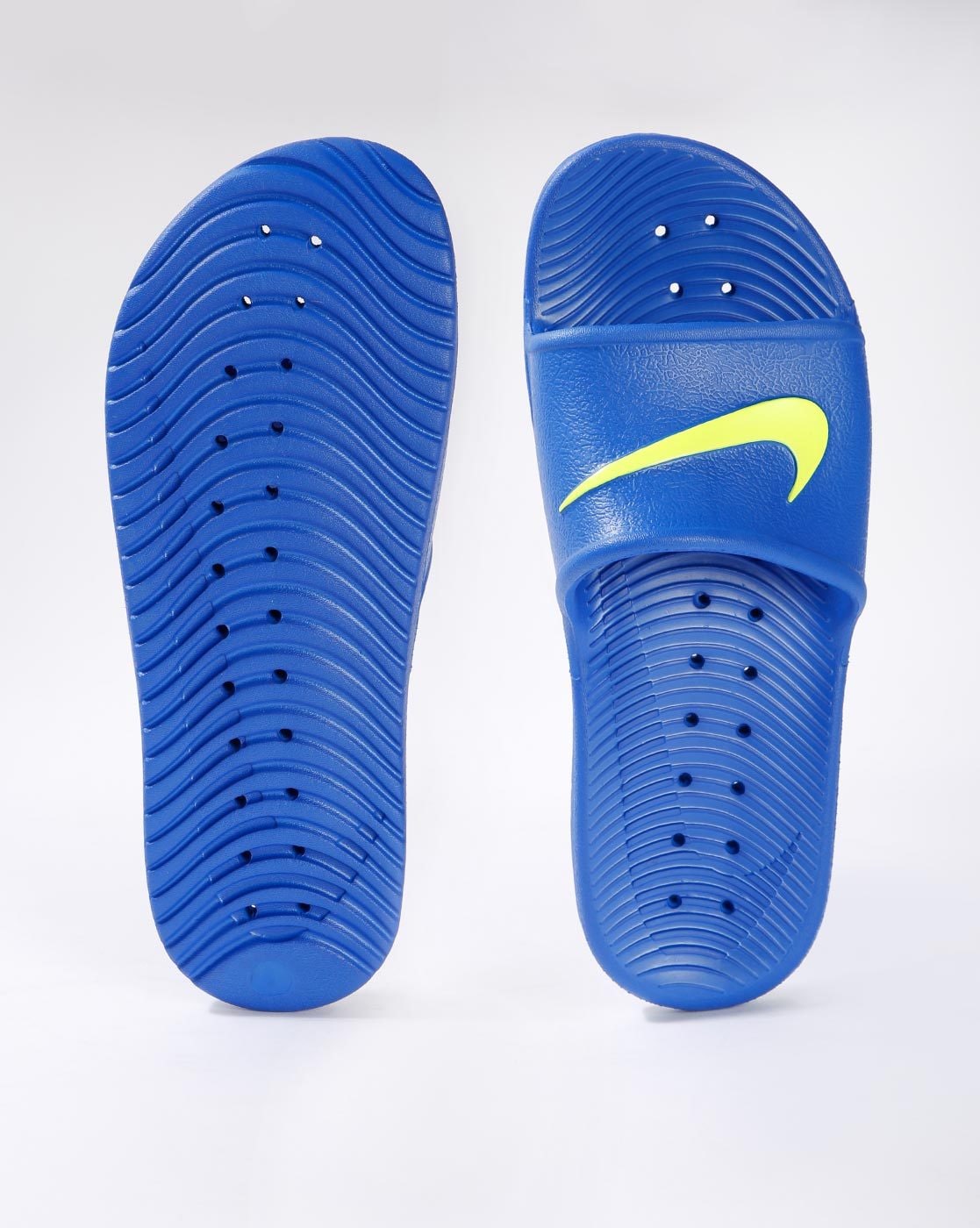 nike blue flip flops