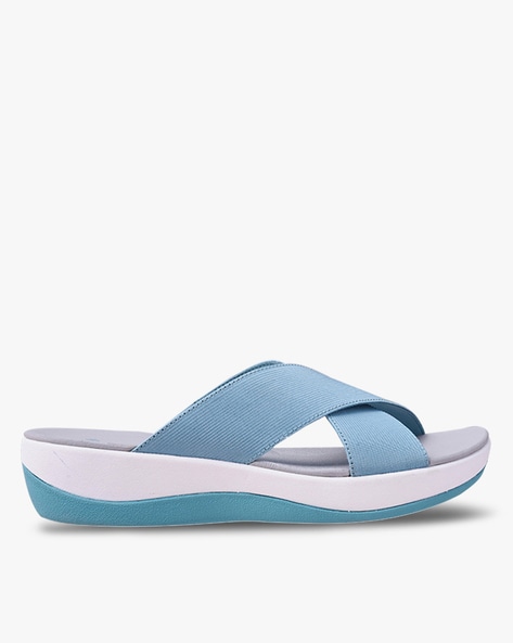 Aqua best sale sandals womens