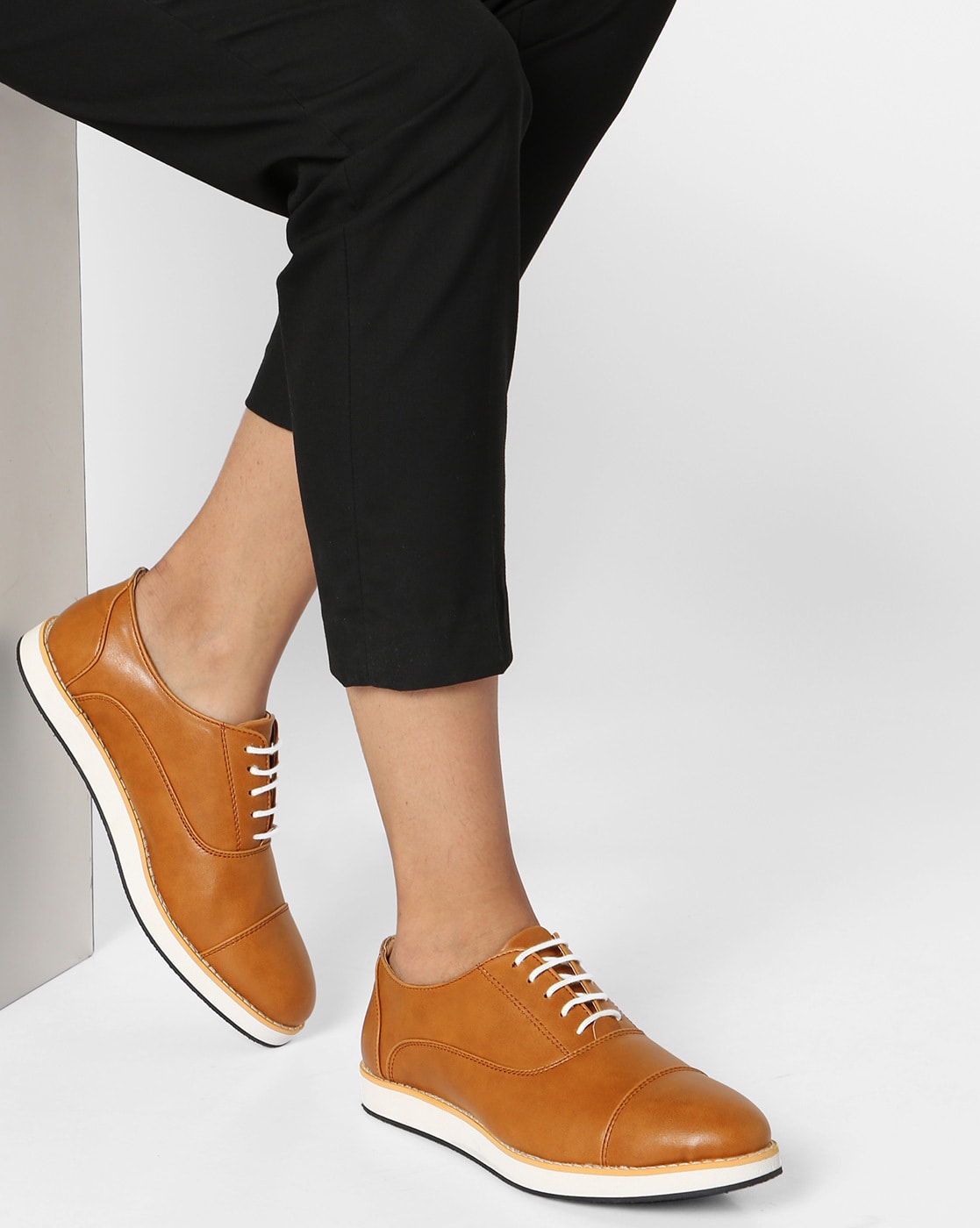 Tan oxford best sale shoes womens