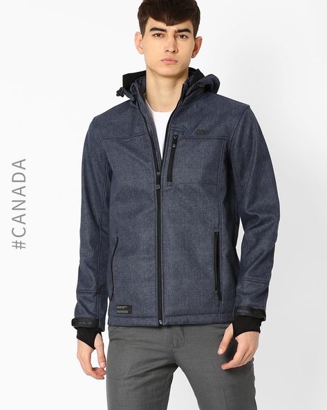 slim fit softshell jacket