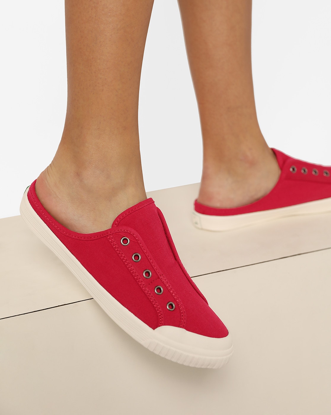 Buy Red Casual Shoes for Women by UNITED COLORS OF BENETTON Online |  Ajio.com