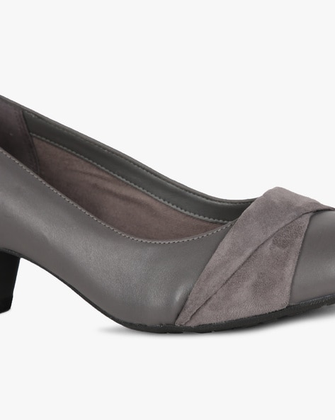 Clarks store grey pumps