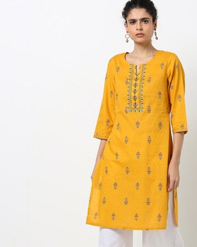 Umbrella kurtis in reliance trends hot sale