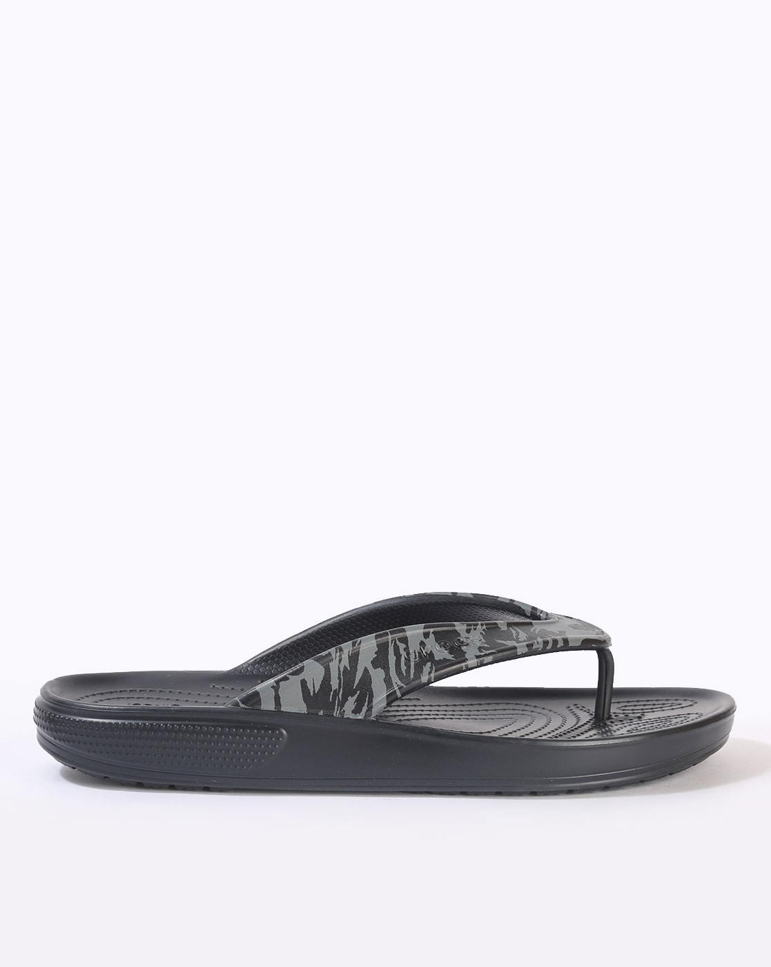 mens crocs camo flip flops