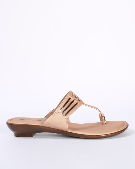 Metallic Toe-Ring Flat Sandals (Image - 2)