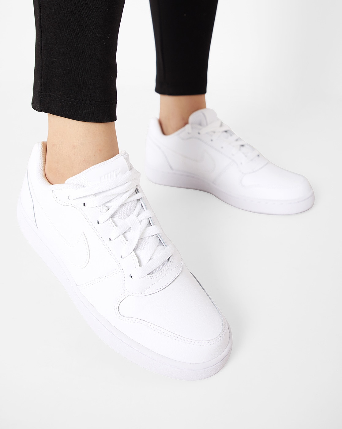 Ebernon Low Triple White Sneaker Shoes - Women's Size 7