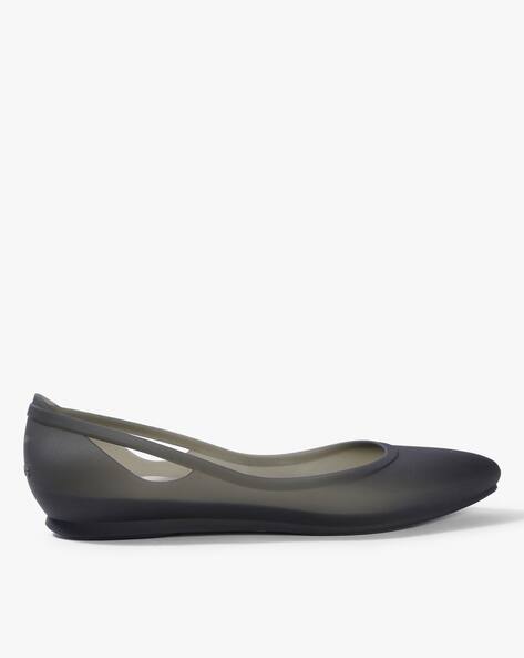 pointed toe crocs