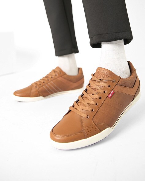 levis brown casual shoes