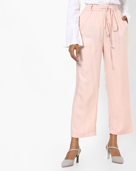 peach cropped trousers