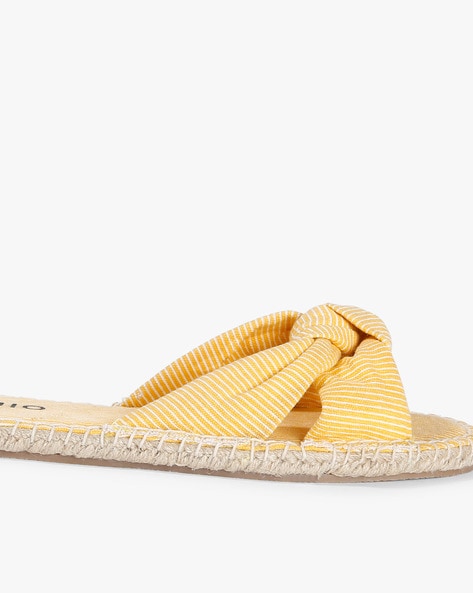 Yellow on sale bow sliders