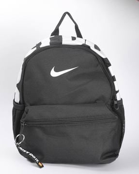 Best Offers on Nike backpacks upto 20 